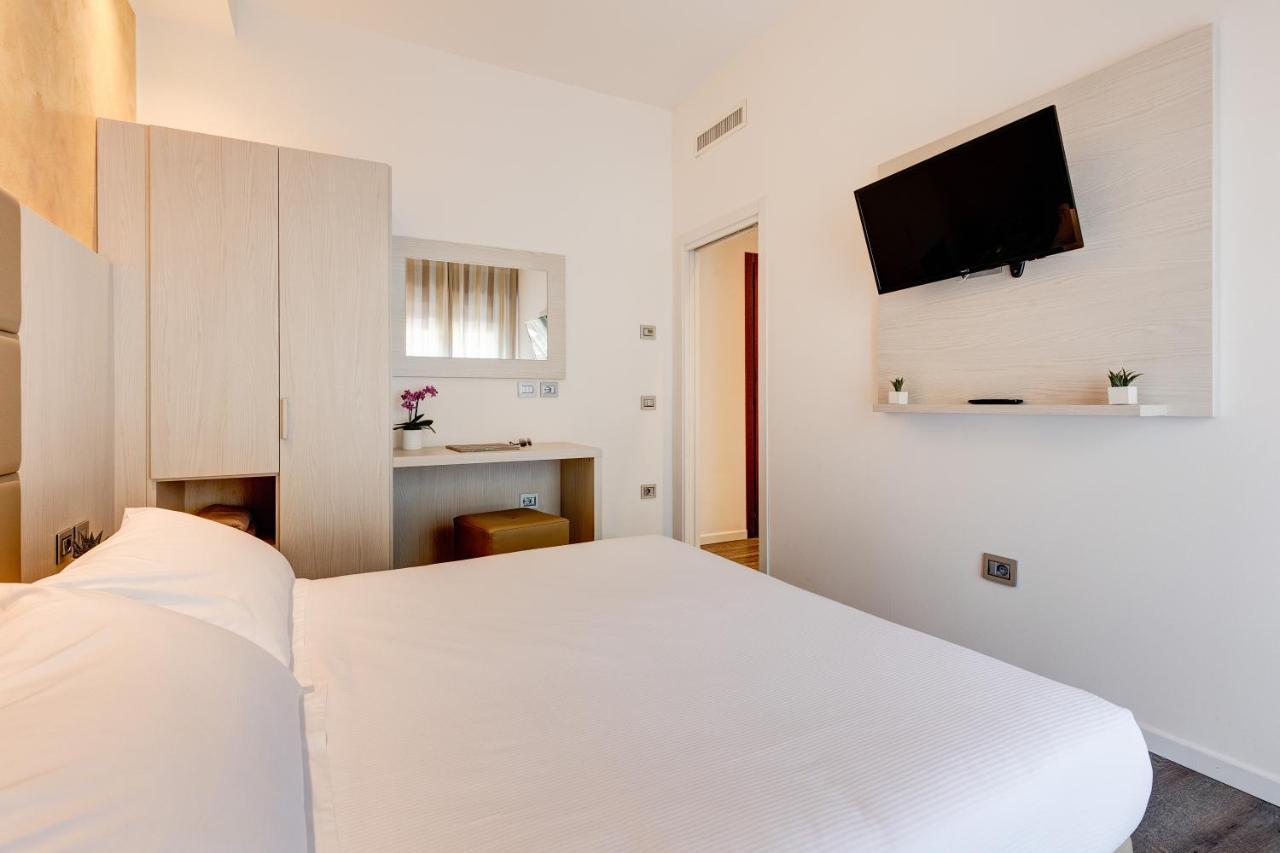Hotel Piccadilly Лидо ди Йезоло Екстериор снимка